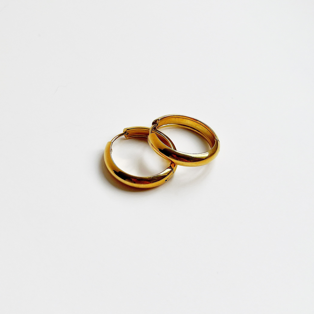 Luxe Hoop Earrings in Gold